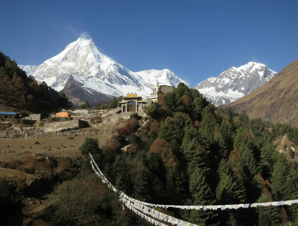 mount manaslu view from lho.