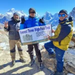 エベレスト3つの高山峠トレッキング。3つの高山峠トレッキング中にガイドが撮影した写真