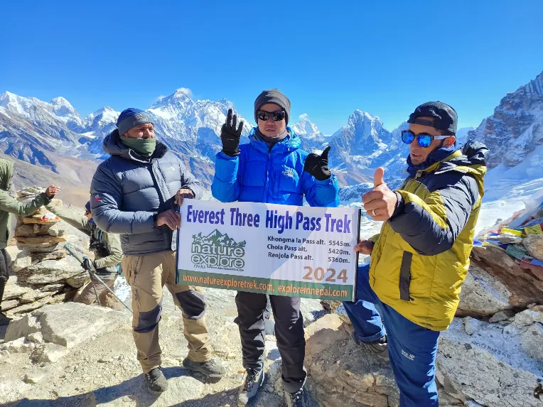 レンジョラ峠から望むエベレストの絶景。シンガポールのイヴァンさんが撮影した写真です。