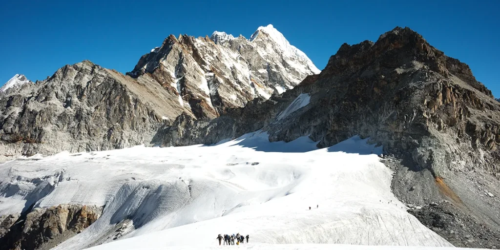 mera peak climbing
