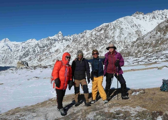 Kanchenjunga vs Makalu Base Camp Trek : Which Remote Himalayan Adventure is Right for You?