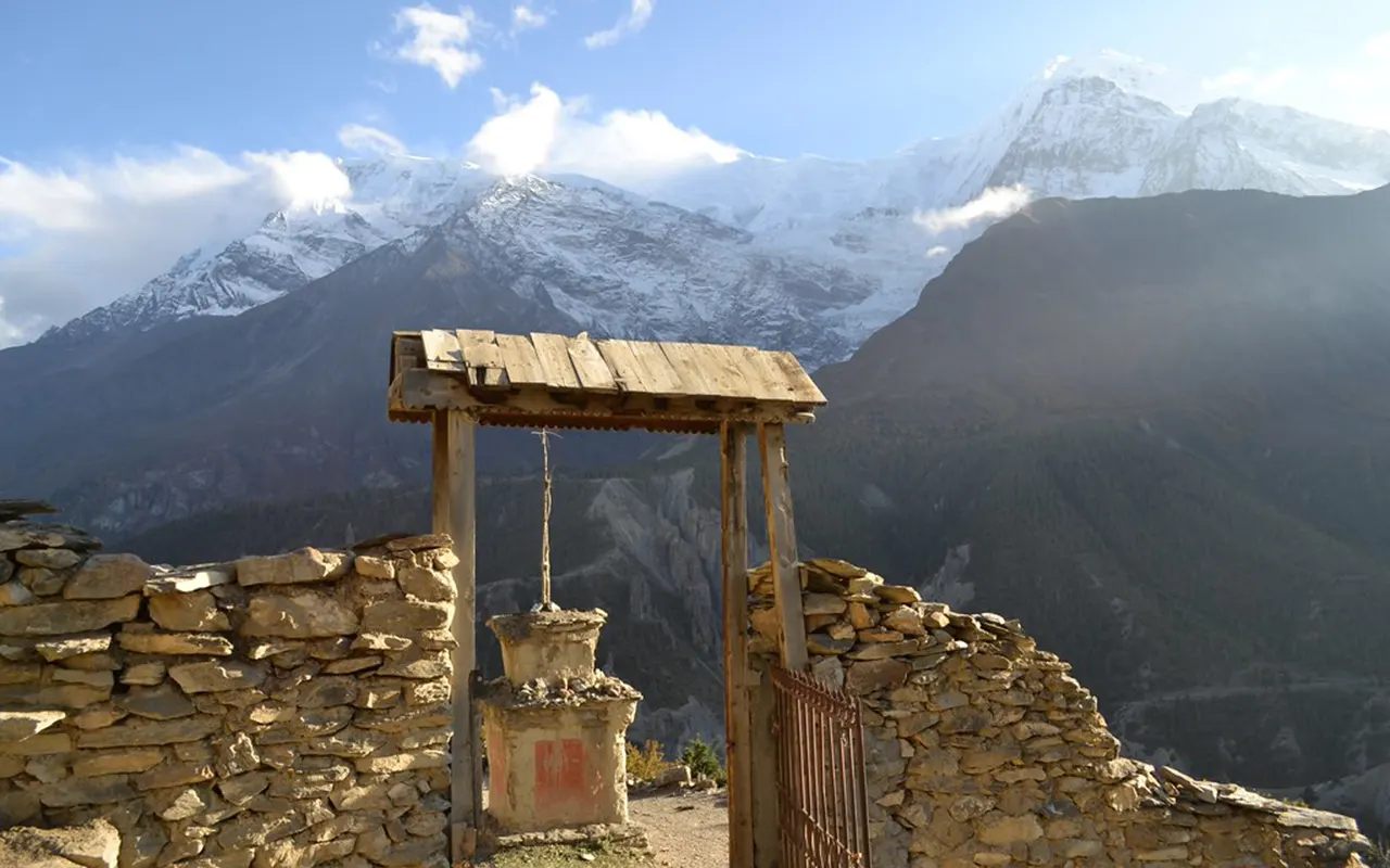 Annapurna Circuit Trek Budget 2027: Complete Cost Guide for Permits, Food, Accommodation & Transport 5 Annapurna Circuit Trek Travel Expenses