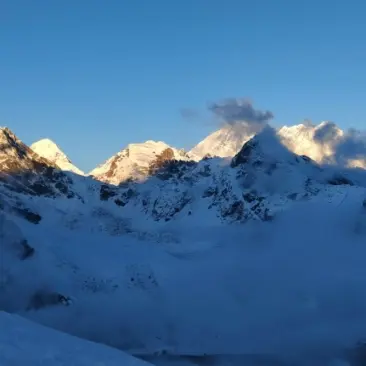 Sunrise over Everest ranges