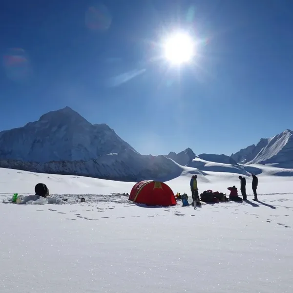 Makalu-Basecamp-Trek