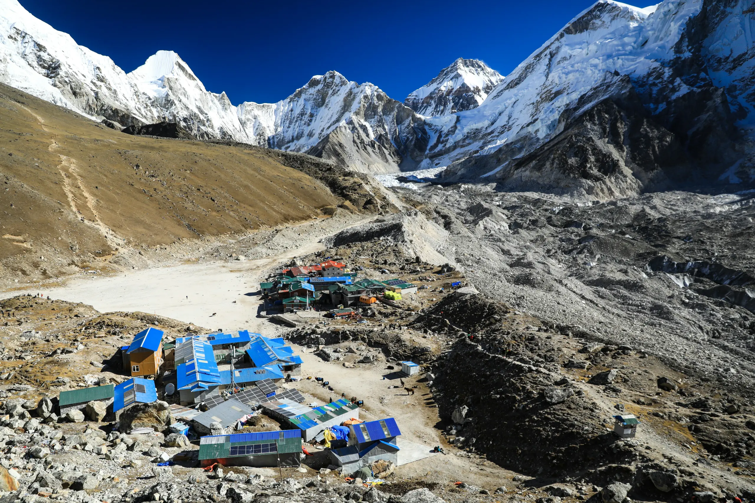 Small Group Everest Base Camp Trek: A Personalized Journey to Everest 1 dylan shaw vyUb6VxcH0c unsplash scaled