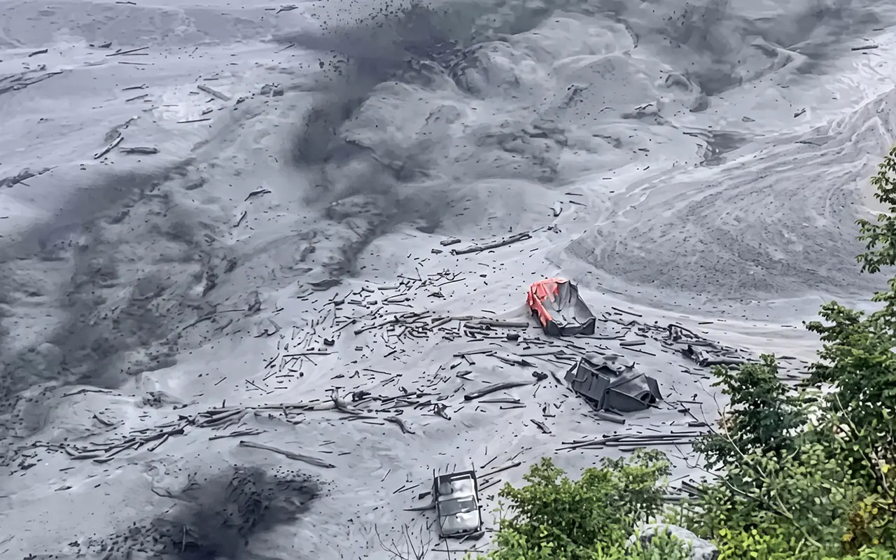 Budhi Gandaki Flood Impact on the Manaslu Trek, Routes, Bridges and Teahouses 1 Budhi Gandaki flood